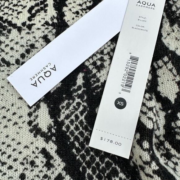 Bloomingdale’s Aqua Snake Print Cashmere Sweater - Picture 8 of 12